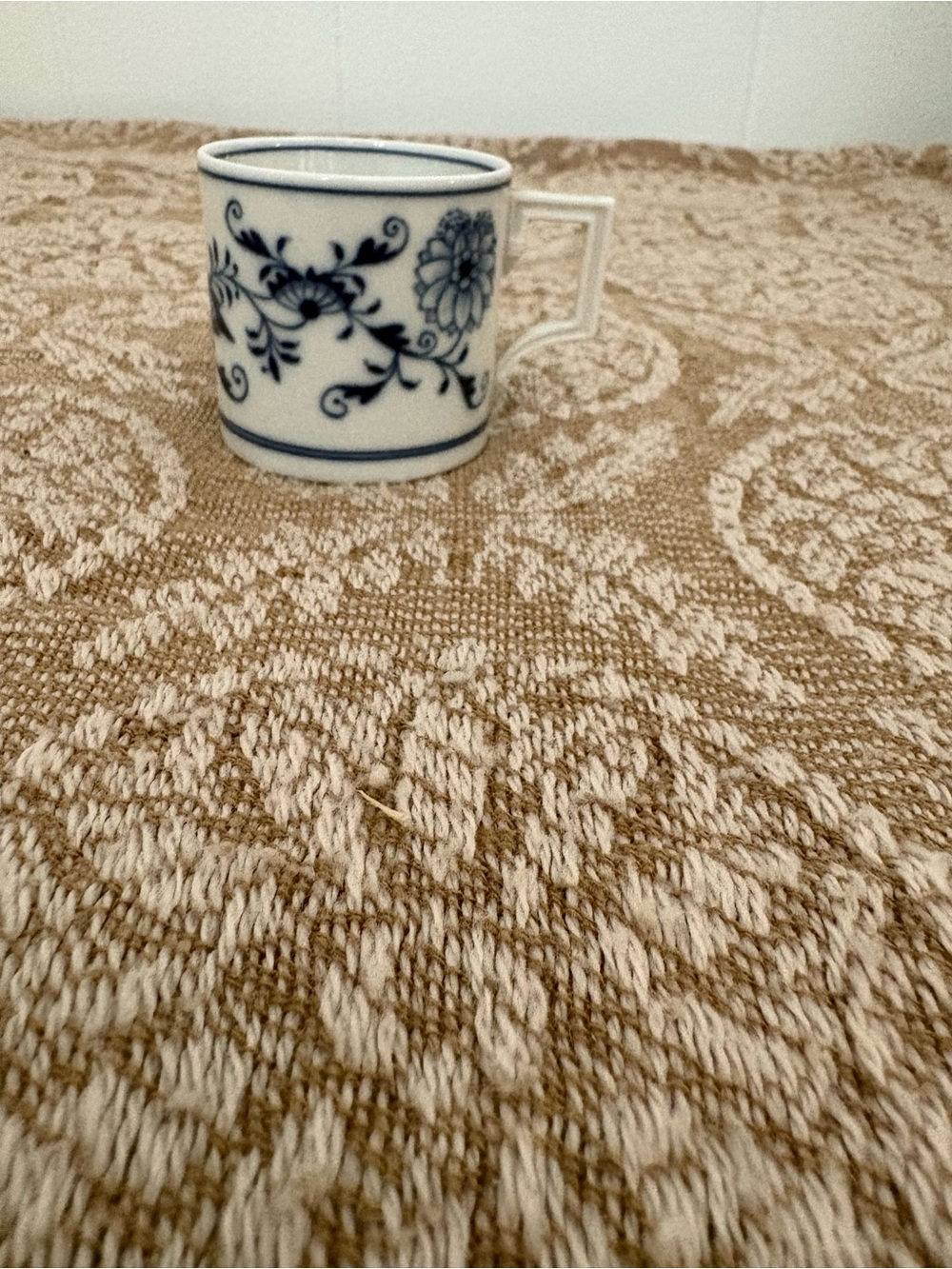 Meissen White and blue porcelain pieces